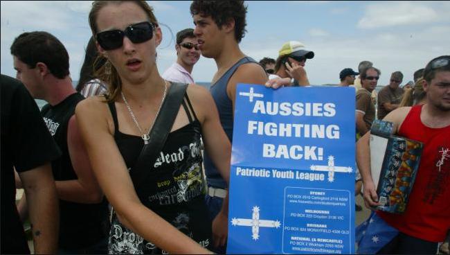 Aussies fighting back
