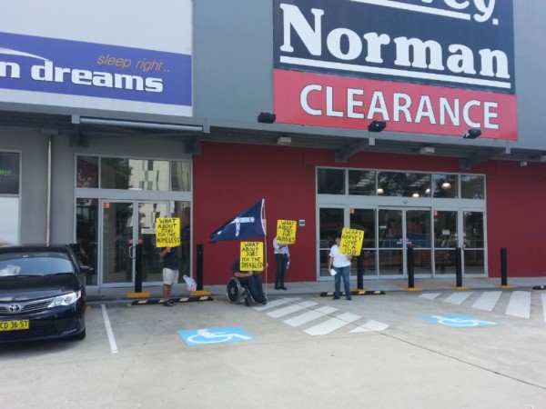 Harvey Norman to employ Syrian scabs