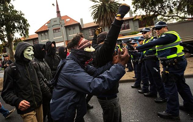 Antifa violent anarchists attack police