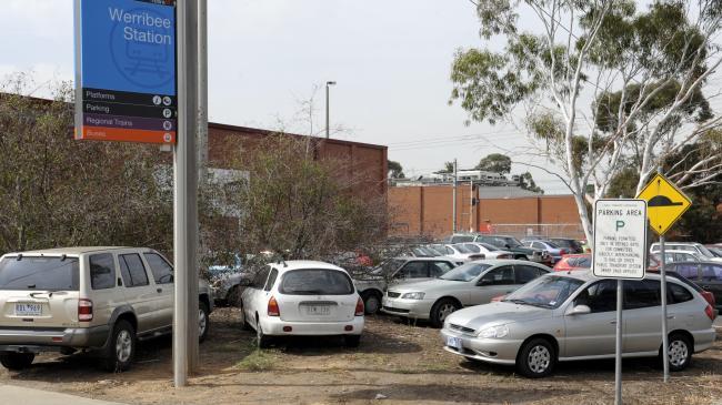 Werribee Railway Station Overcrowded